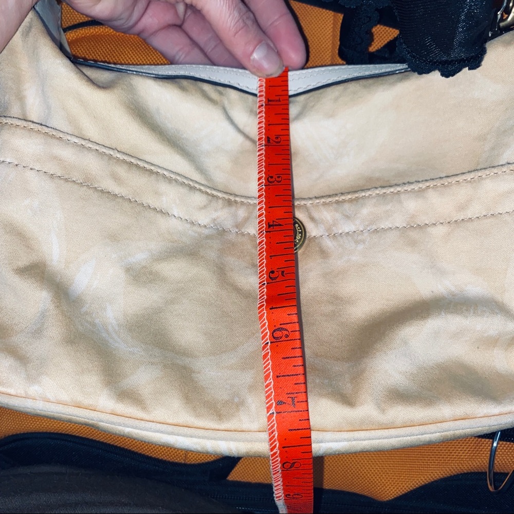 Cream Coach Bag - Picture 6 of 13